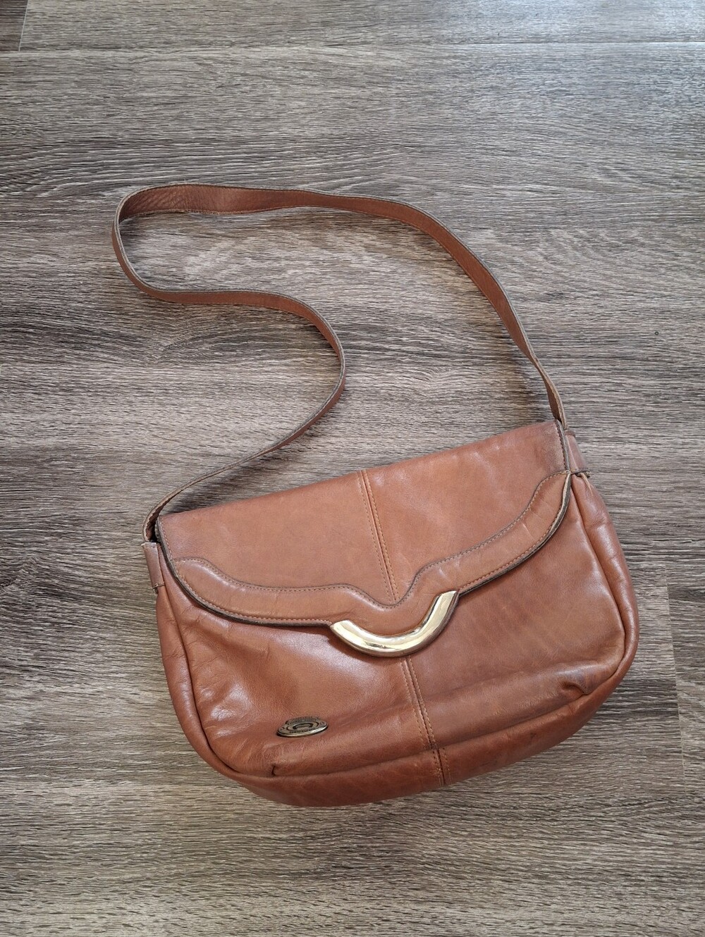 VTG Etienne Aigner Brown Leather Shoulder/Crossbody Bag with Gold Accent